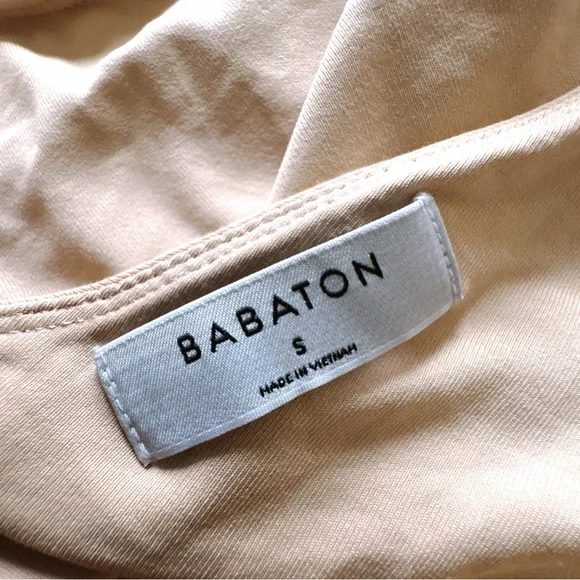 Aritzia Babaton Contour V-neck Bodysuit Toasty - Size Small - Picture 3 of 8